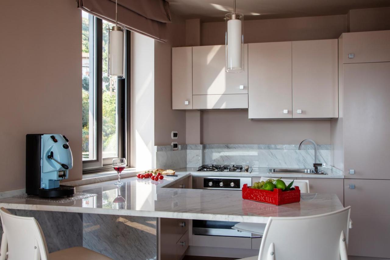Fenetre Sur Le Blue Apartment Таормина Екстериор снимка
