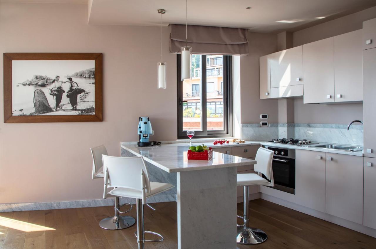 Fenetre Sur Le Blue Apartment Таормина Екстериор снимка