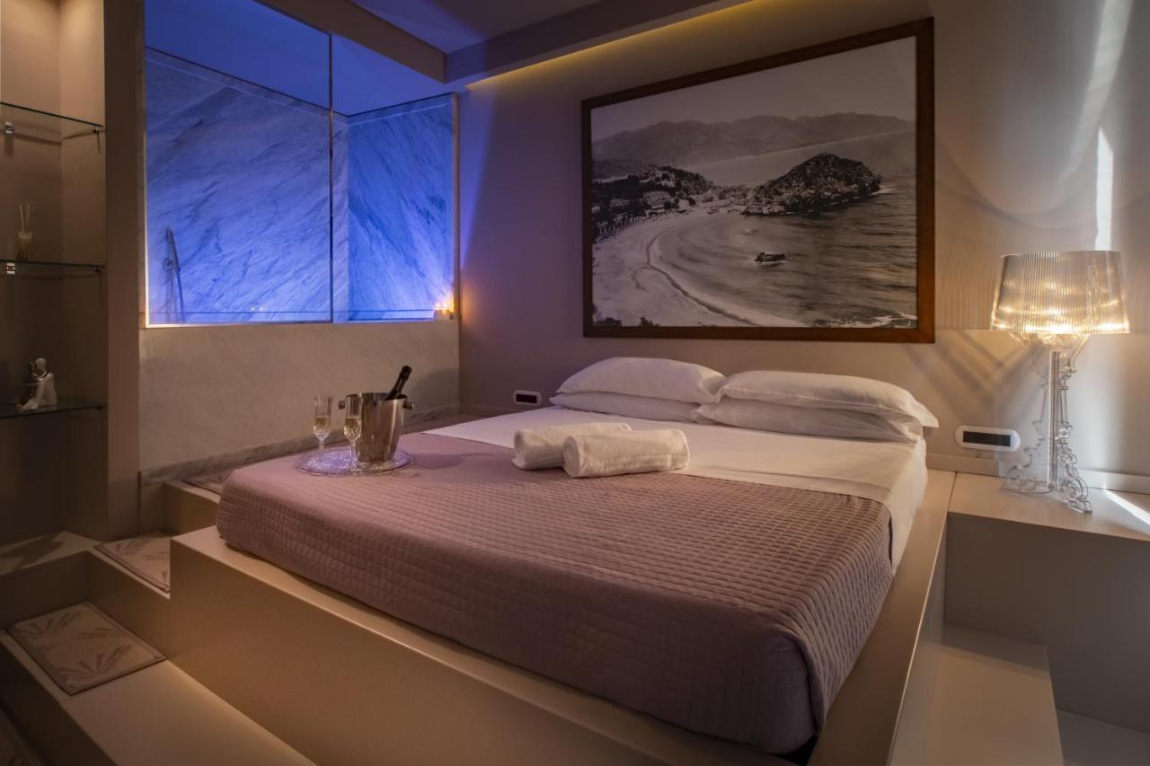 Fenetre Sur Le Blue Apartment Таормина Екстериор снимка